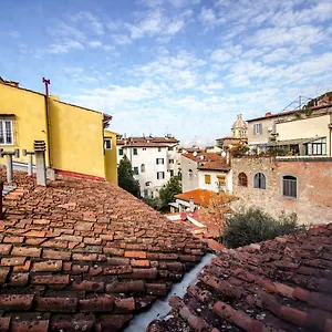 https://hostel-santa-monaca.it-tuscanyhotel.com